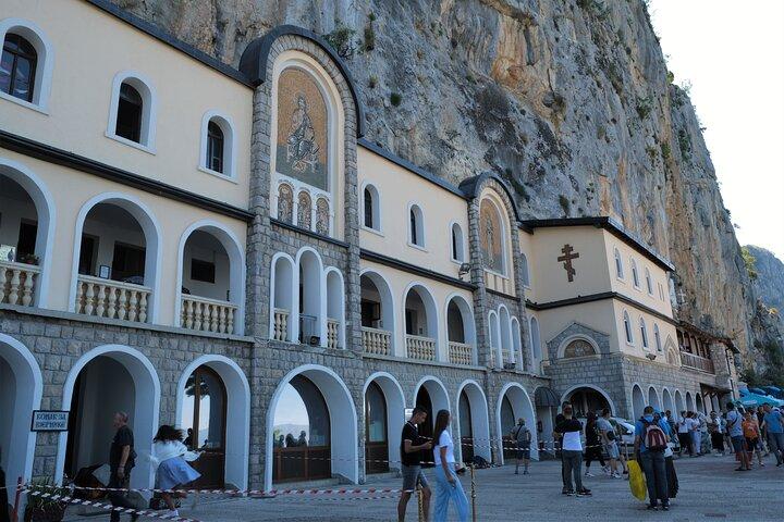 Montenegro klostertur: Ostrog - Zdrebaonik - Dajbabe