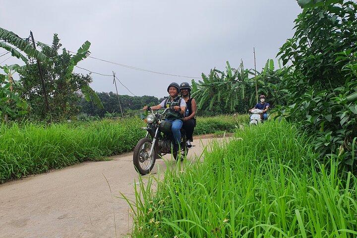 Tour in moto nella campagna di Hanoi: cultura del fiume Rosso e vita quotidiana