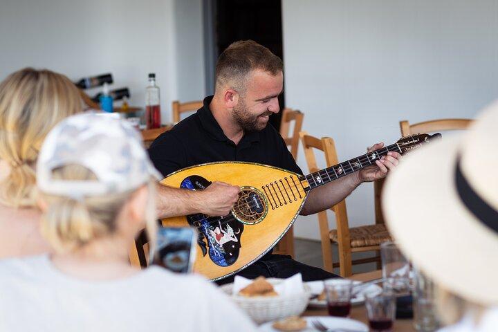 Tur og vinsmagning i Mykonian Land