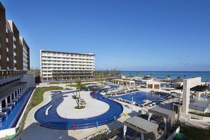 Trasferimento aeroportuale privato al Royalton Blue Water Resort