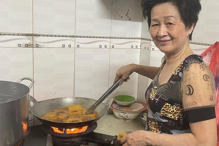 Classe de culinária local na casa da tia