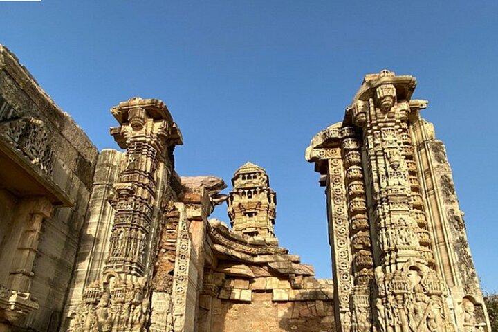 Visit Chittorgarh Fort with Pushkar Drop from Udaipur with Guide
