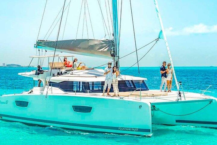 Isla Mujeres Sailing Adventure desde Cancún