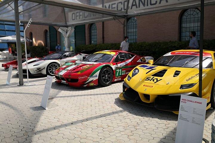 Limousineservice voor het FERRARI Museum in Maranello, hele dag