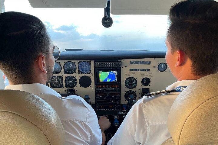 カンクンからコスメルまでの飛行機レンタル