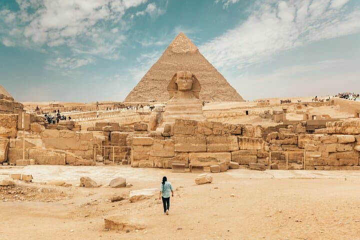 5 Hours Private Tour to Giza pyramids Sphinx and Old Coptic Cairo