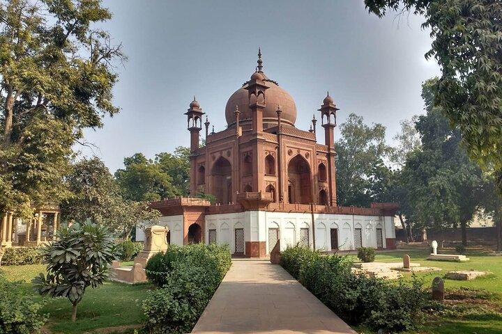 Sunrise Taj Mahal, Agra Fort, Red Taj e Moonlit Garden Private Tour