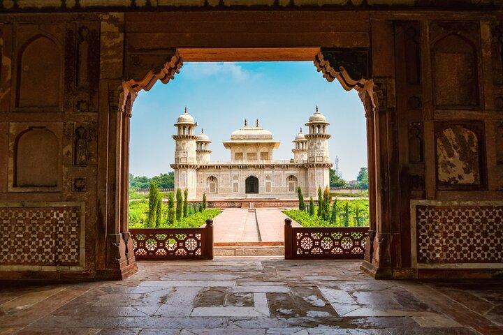 Taj Mahal-tur fra Delhi med eksprestog (Viator Award-vinder)
