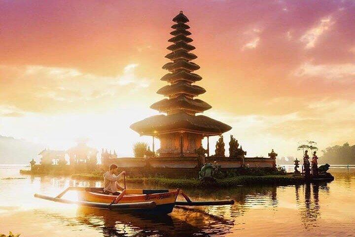 Temple of the Lake & Temple of the Sea Privat tur