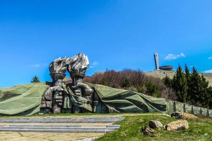 De Sofia: Buzludzha, Vale da Rosa e Tour dos Reis Thracianos