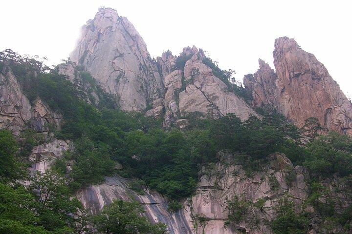 2 - days Mt Seorak PRIVATE TOUR : ウルサンバウィハイキング＆東海＆ナミ