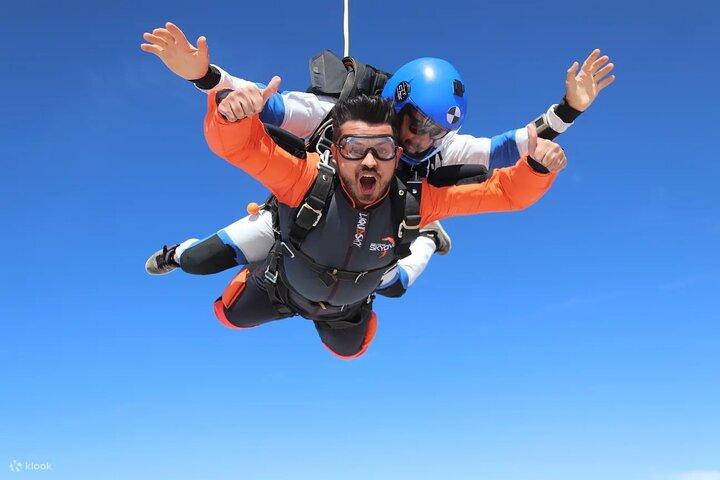 Skydive Abu Dhabi con traslado desde Dubai