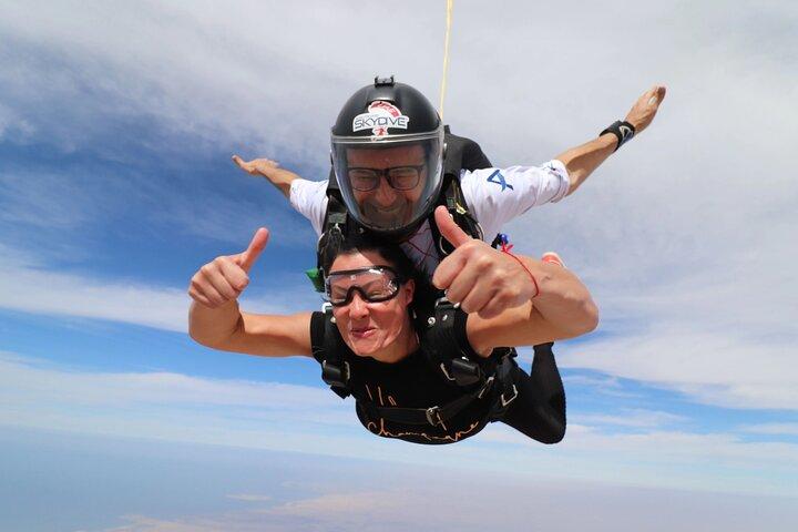 Skydive Abu Dhabi con traslado desde Dubai