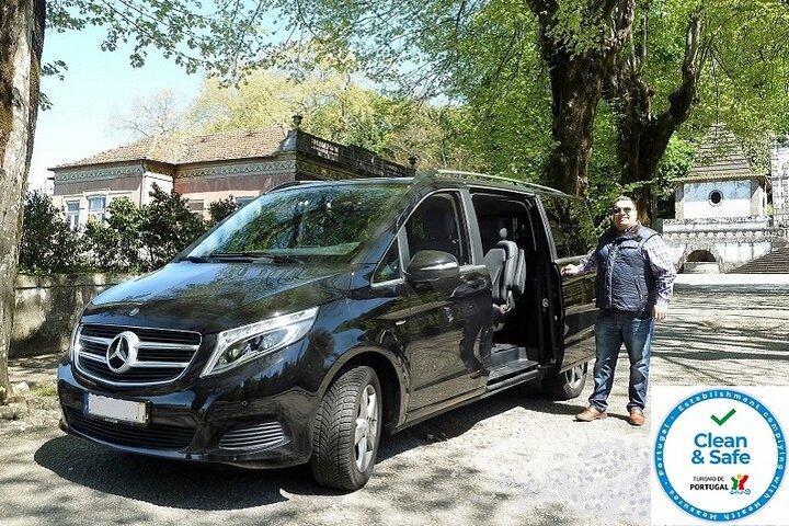 Visite privée : de Lisbonne à Porto ; visite à Óbidos, Fátima, Coimbra, Aveiro