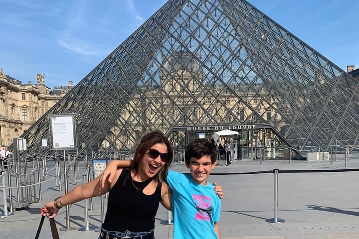 1st Day in Paris Discovery Private Tour: 'How-to' Orientation & Sightseeing Fun!