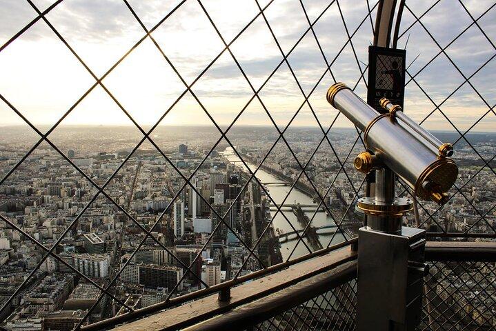 Visite privée de 4 heures à Paris avec déjeuner-croisière de 2 heures sur la Seine