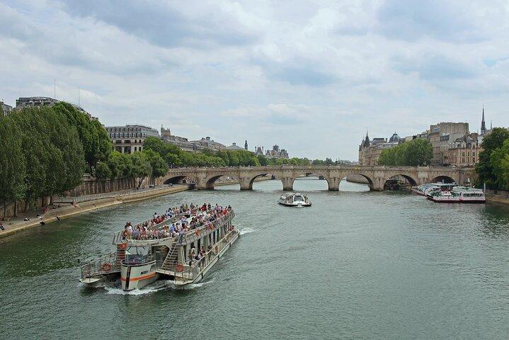 Visite privée de 4 heures à Paris avec déjeuner-croisière de 2 heures sur la Seine