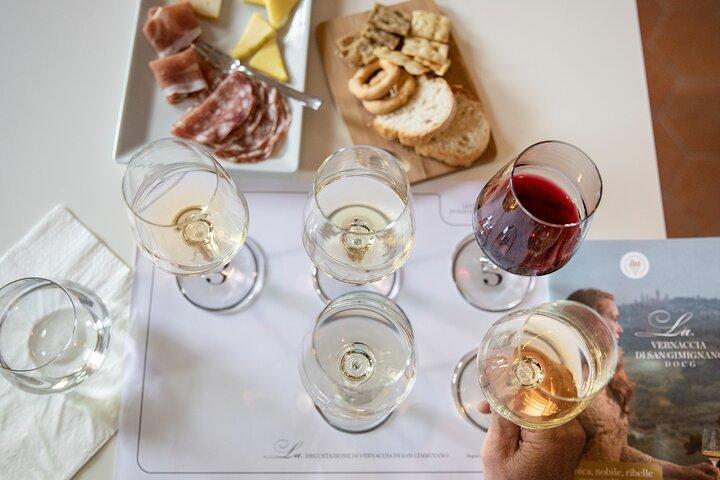 Aula de comida e vinho e degustação de vinhos em San Gimignano