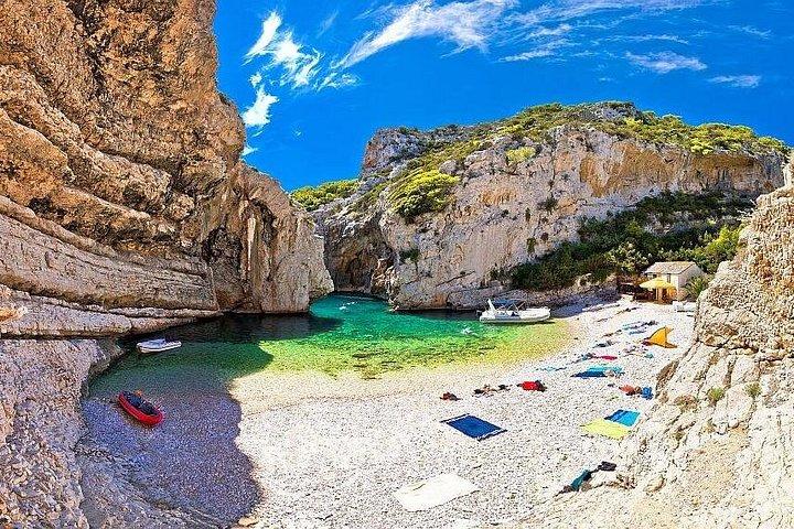 Blue and Green Cave Speedboat Excursion from Hvar Town