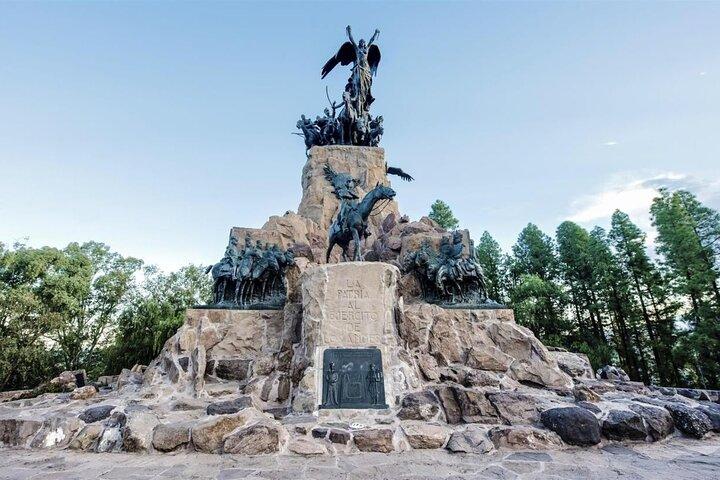 Mendoza Highlights: Half-Day City Tour