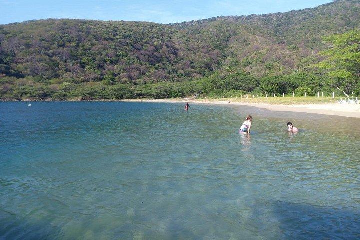 Tayrona de barco: Cinto, Playa Cristal e Concha com almoço incluído.