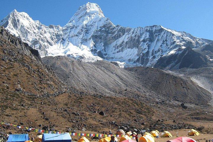Ama Dablam expedition with Island peak- 30 Days