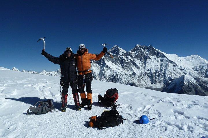 Ama Dablam expedition with Island peak- 30 Days