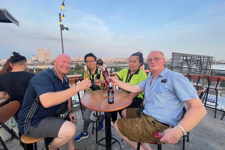 Saigon Night Craft Beer et Street Food en scooter et moto