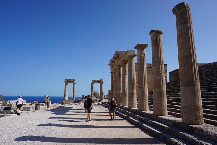 Lindos : プライベートシーカヤックツアー – Discover Lindos