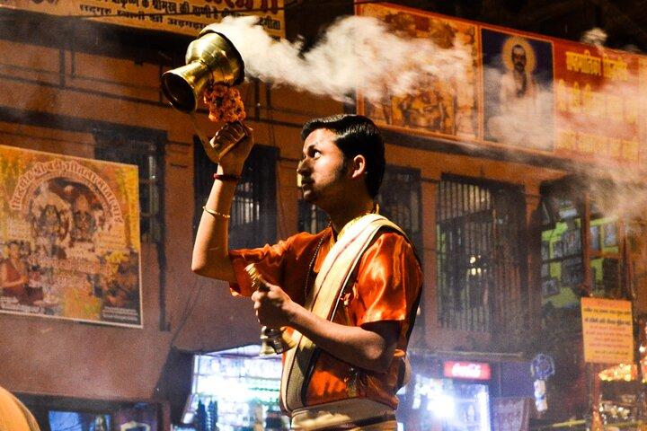 インドのゴールデン トライアングルとバラナシを巡る 9 日間ツアー
