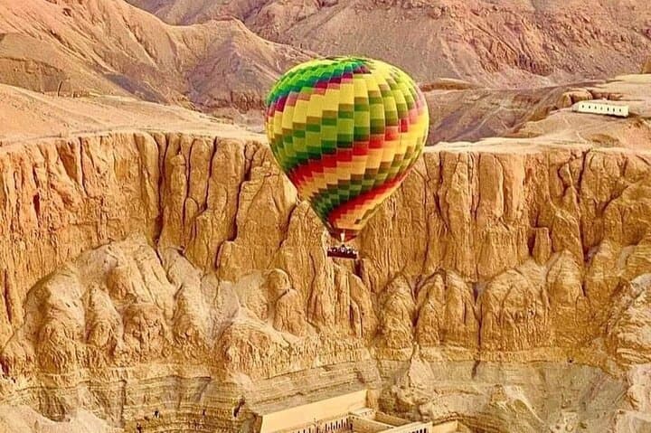 Sunrise Hot Air Balloon Ride in Luxor with Hotel Pickup