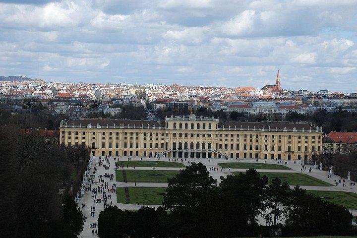 Vienna Private Walking Tour including State Opera