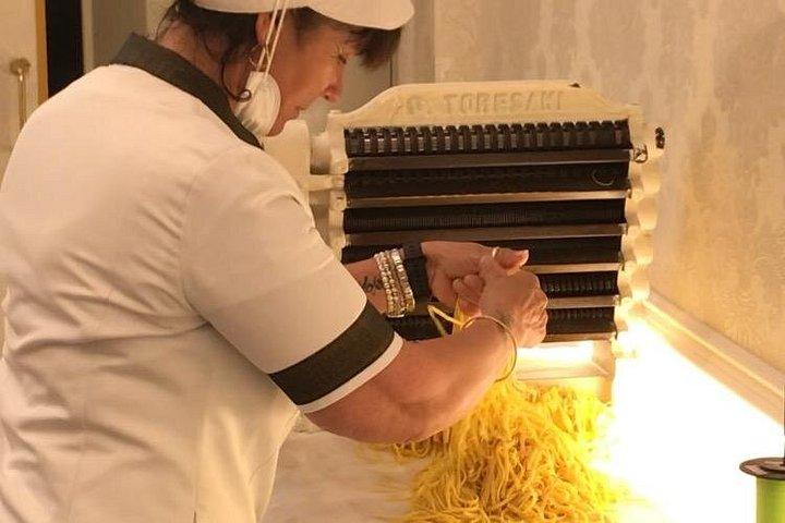 リヴォルノの歴史料理とワインの試飲