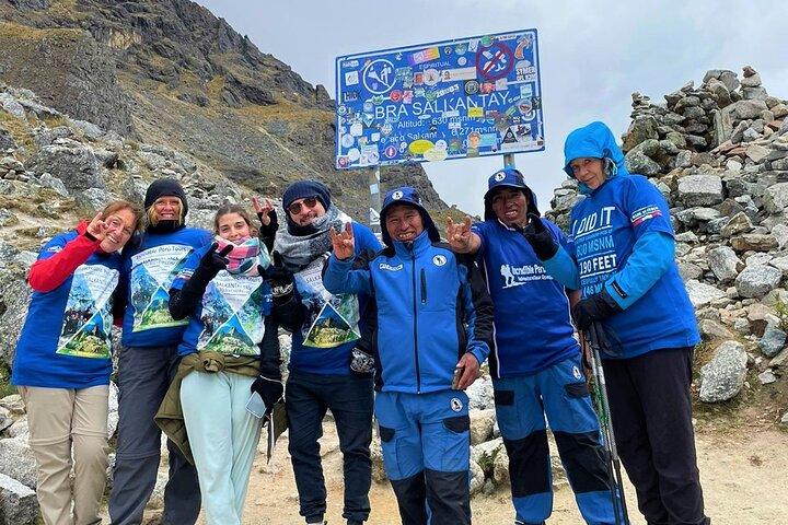 スカイドームズエコロッジで行くマチュピチュへのサルカンタイトレッキング4日間