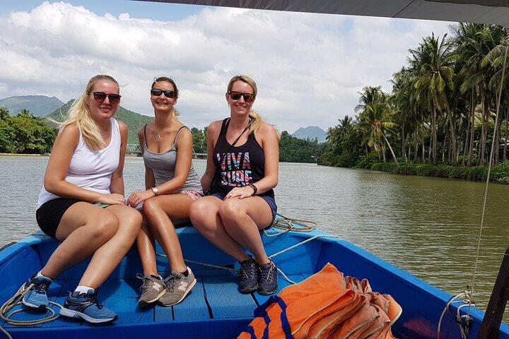 Nha Trang Private, unvergessliche Sunset River Tour für gutes Abendessen und Sightseeing