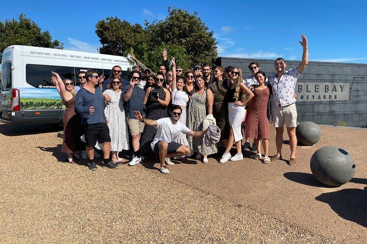Auckland : Waiheke Island Scenic Tour 4 vignobles, guides locaux