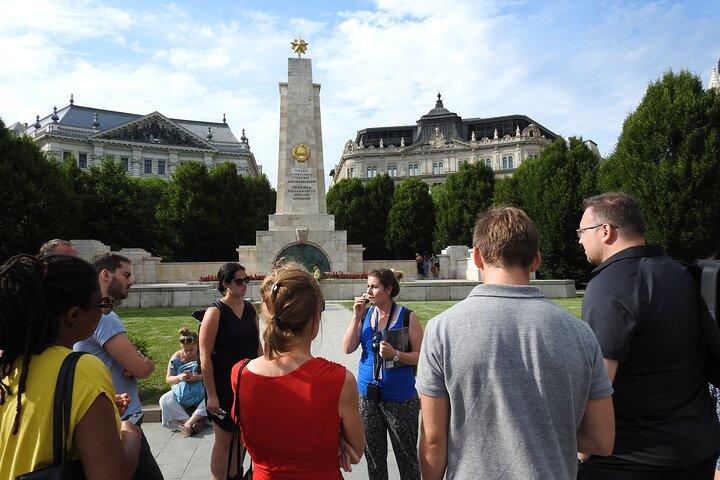 Lives of Hungarians Under Communist and Capitalist system