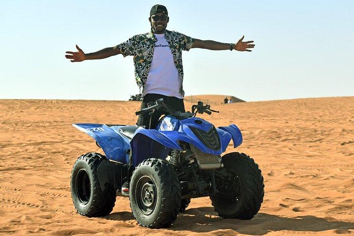 Safari matinal dans le désert à Dubaï en quad