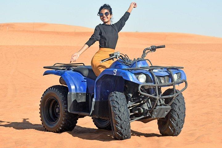 Safari matinal dans le désert à Dubaï en quad