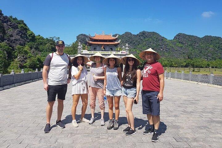 Excursion d'une journée à Hoa Lu, excursion en bateau à Tam Coc et grotte de Mua