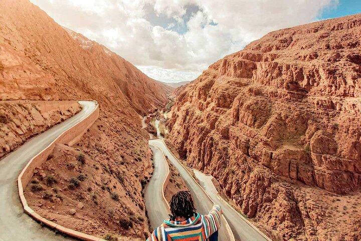 Escursione privata da Ouarzazate alle gole del Dades, Valle delle rose e Skoura