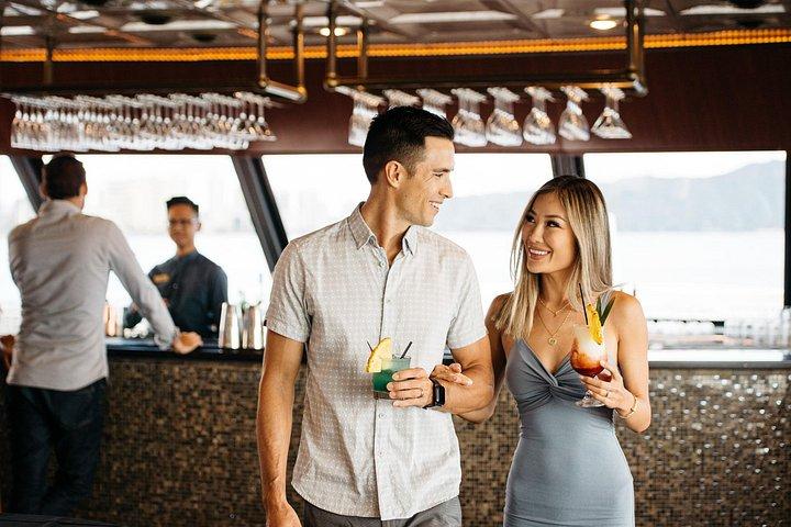 Waikiki Fireworks Cocktail Cruise
