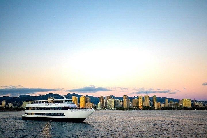 Waikiki Fireworks Cocktail Cruise