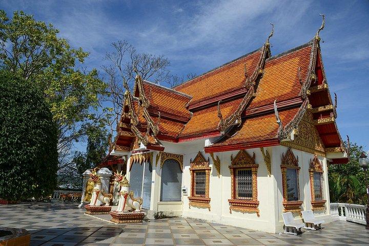 土曜ステープ寺院とチェンマイの寺院