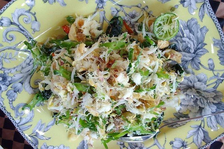 伝統的なテンペの作り方とバリ料理の調理