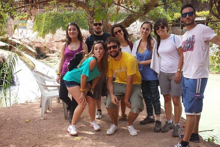 Viaje de un día en grupo pequeño desde Marrakech a las cascadas de Ouzoud