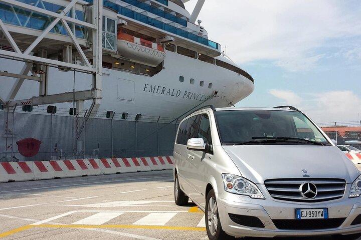 Traslado privado desde la terminal de cruceros de Ravenna al aeropuerto de Venecia