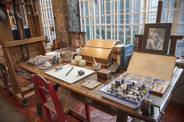 EXCLUSIVE TOUR Frida Kahlo Museum - SMALL GROUPS