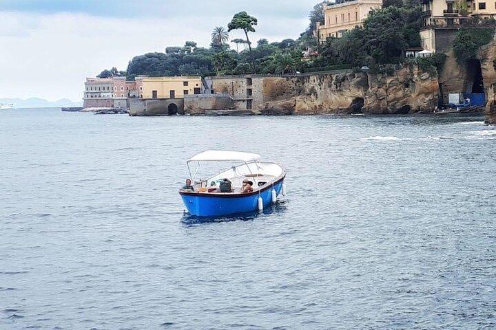 Naples : Snorkeling with a marine biologist & authorized guide