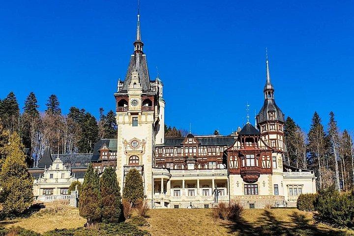 ドラキュラの城、ブラショフの街、ペレシュ城のプライベートツアー